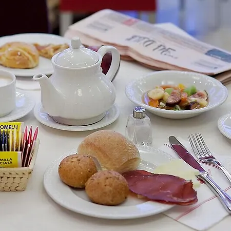 酒店 Santa Elena 3*