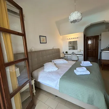 Santa Elena 3* Kamári