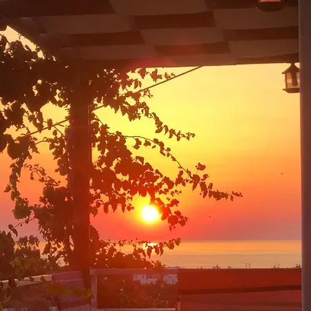 Santa Elena 3* Камари