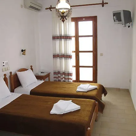 Santa Elena 3* Камари